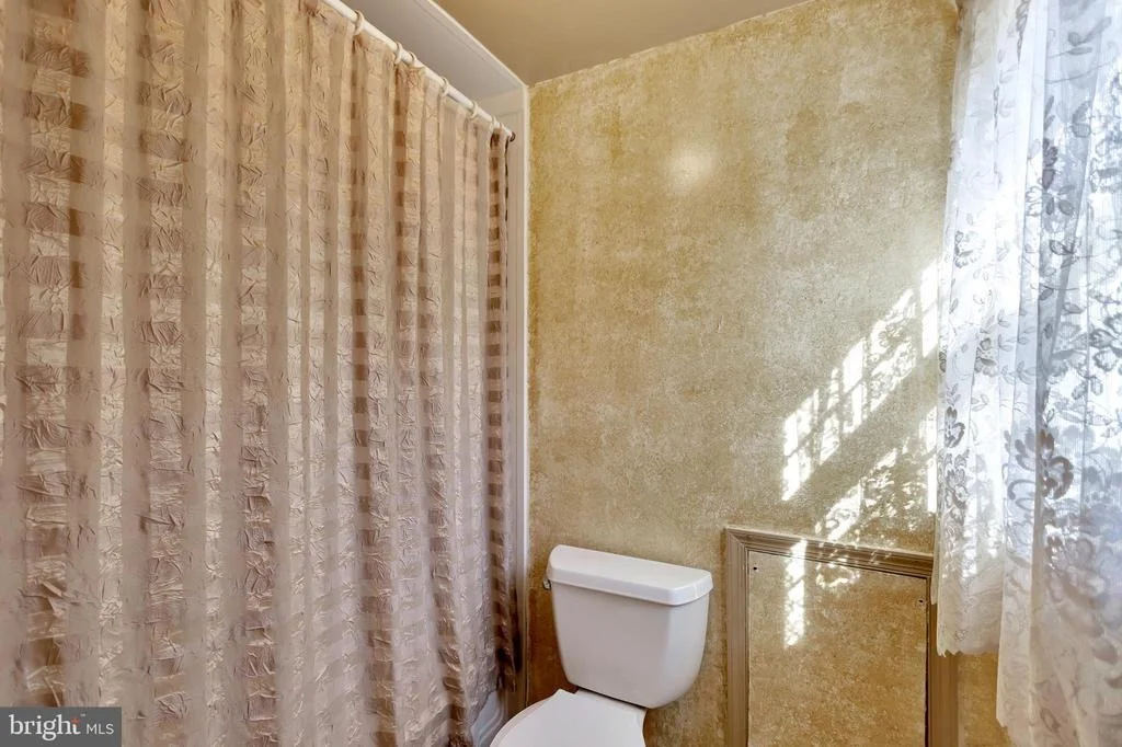 Photo of 14040 BREEZE HILL LANE