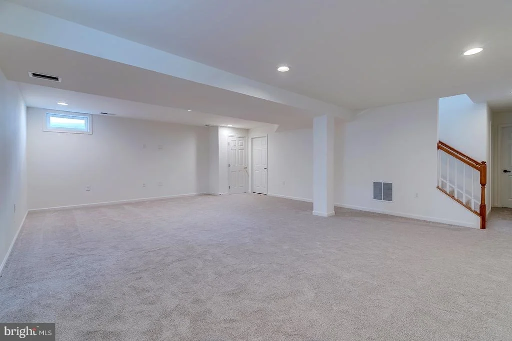 Photo of 327 CARLTON DRIVE