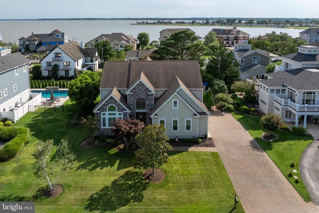 Photo of 123 WEST SIDE DRIVE