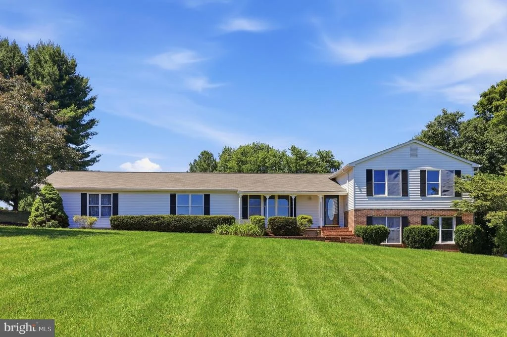 Photo of 3814 BOTELER ROAD