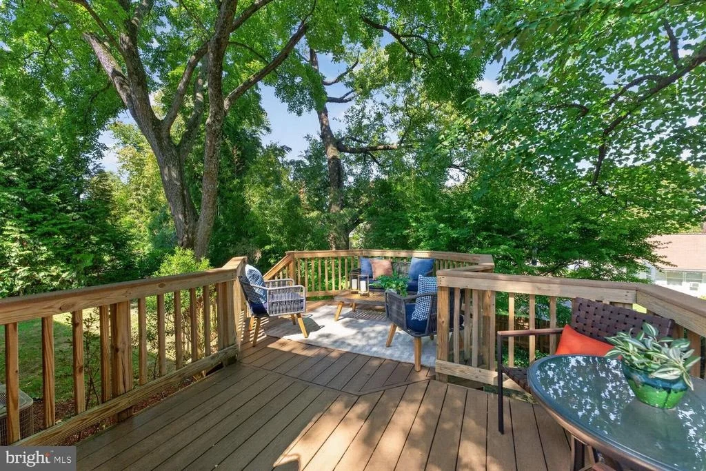 Photo of 1503 CREST ROAD