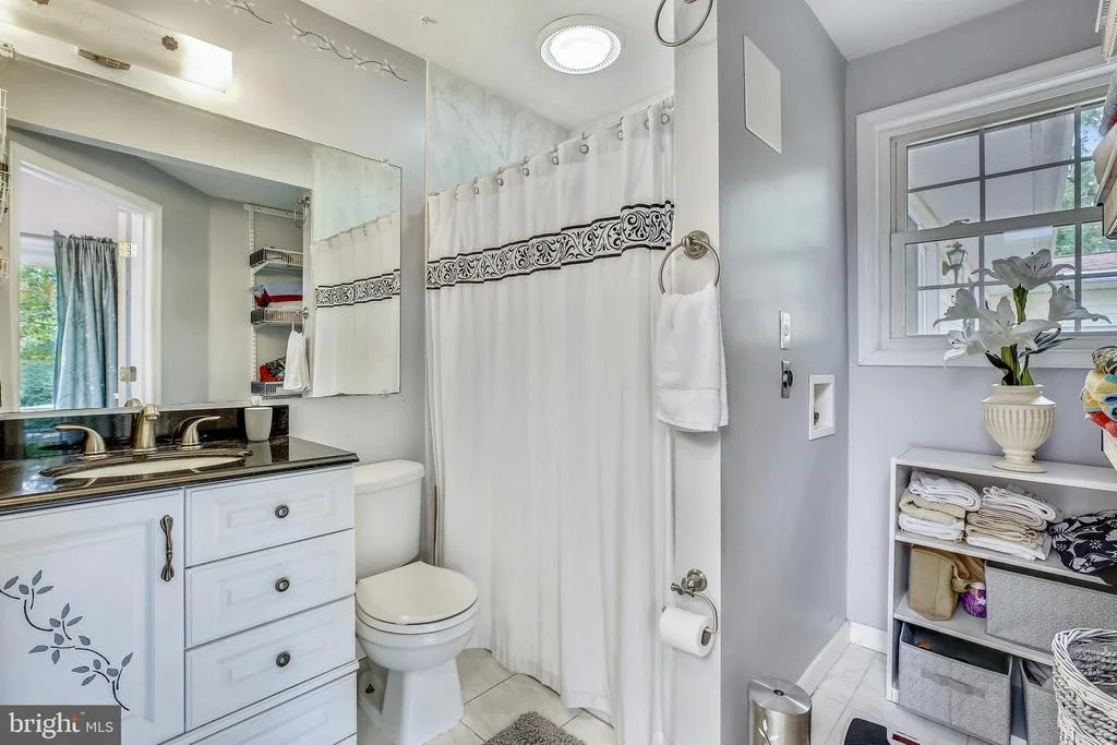Photo of 15225 CENTERGATE DRIVE