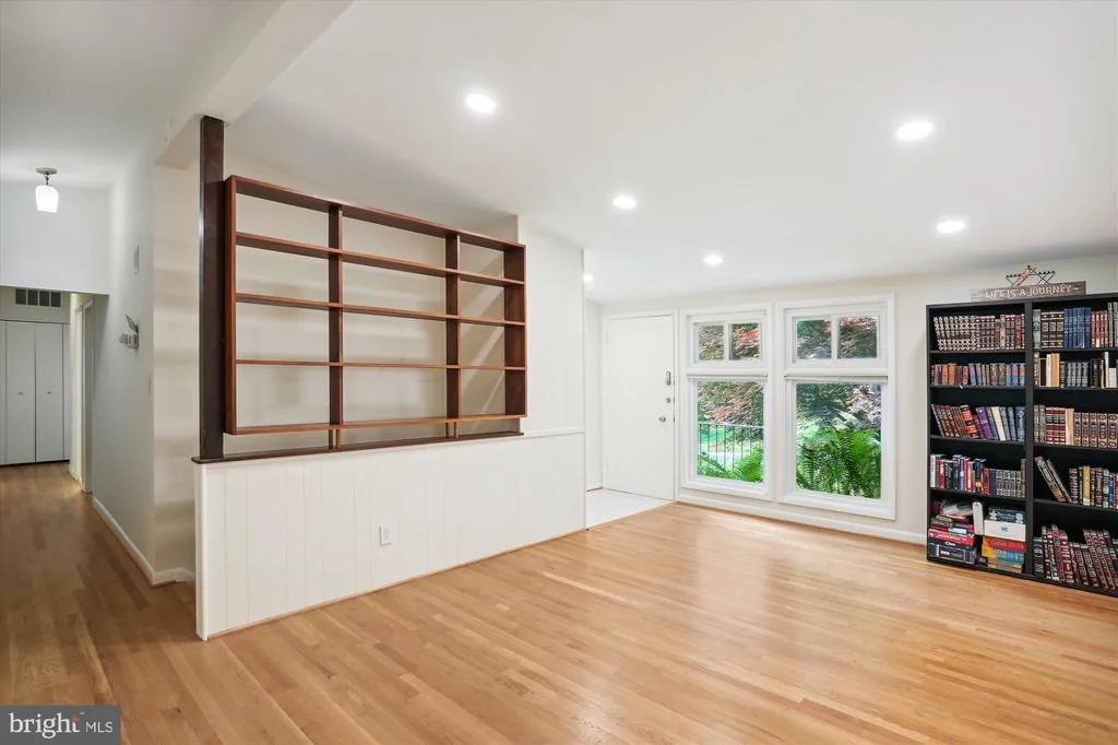 Photo of 222 HILLSBORO DRIVE