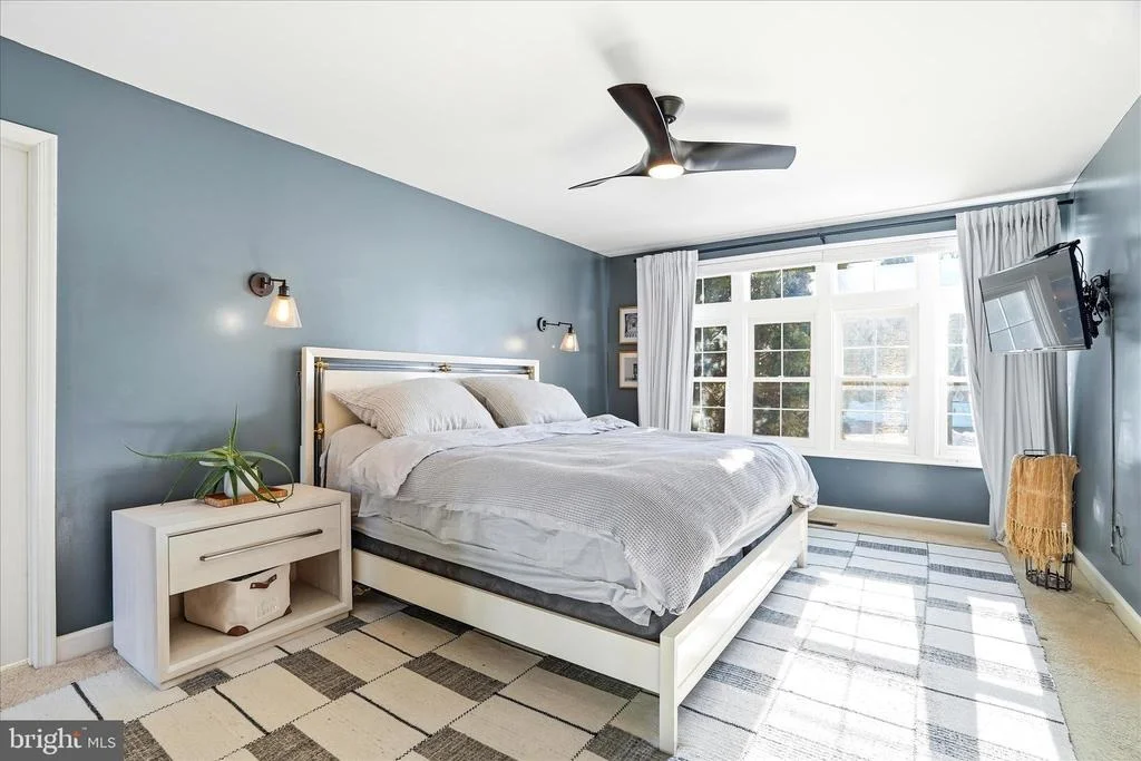 Photo of 2379 BEAR DEN ROAD
