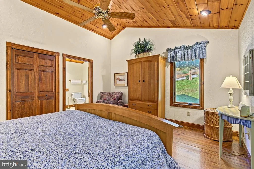 Photo of 2747 MARSH HILL ROAD