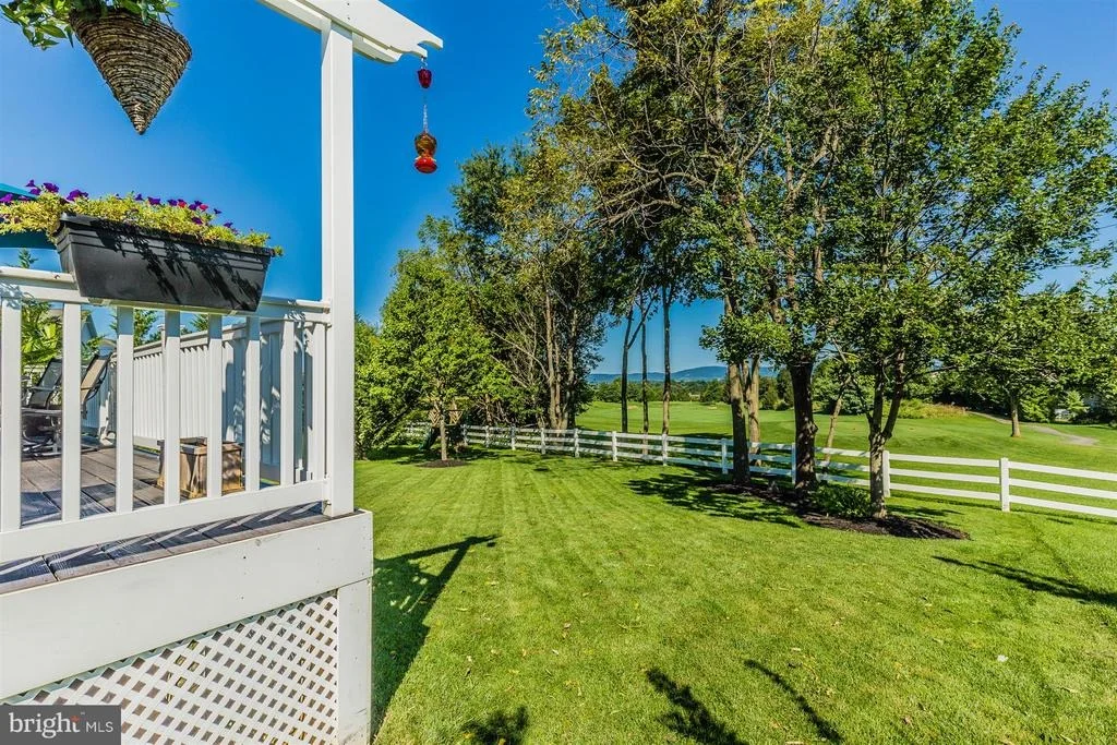 Photo of 610 GLENBROOK DRIVE