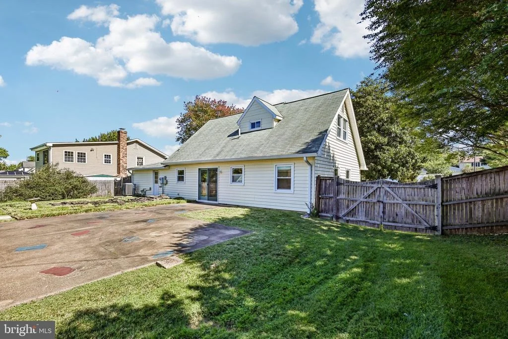 Photo of 4428 MIDDLE RIDGE DRIVE