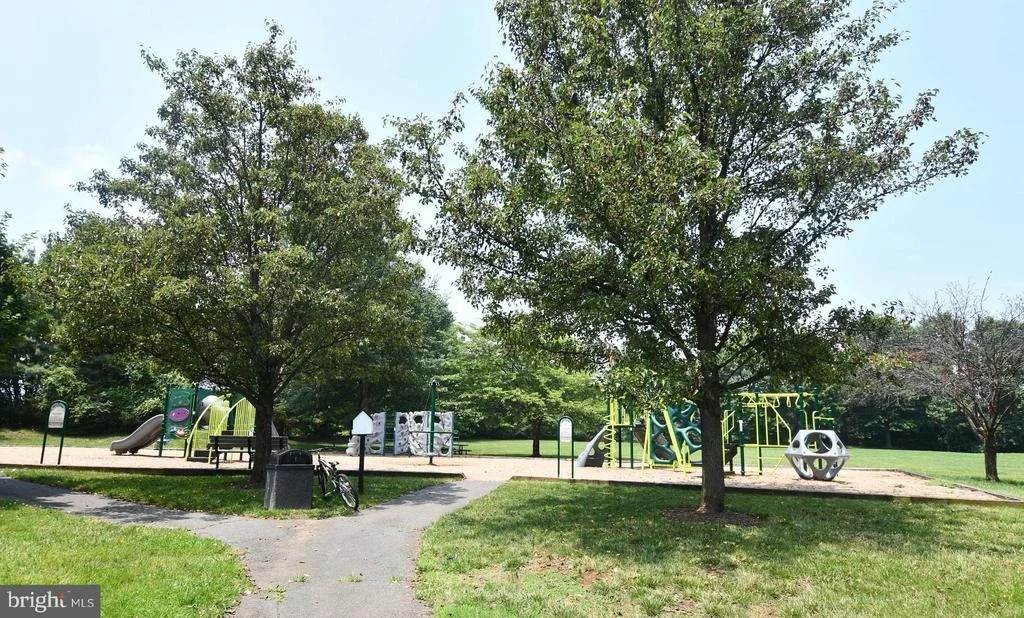 Photo of 8100 LANDFALL COURT