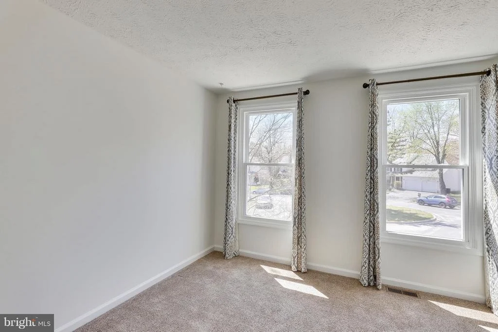 Photo of 19 SCHUBERT COURT