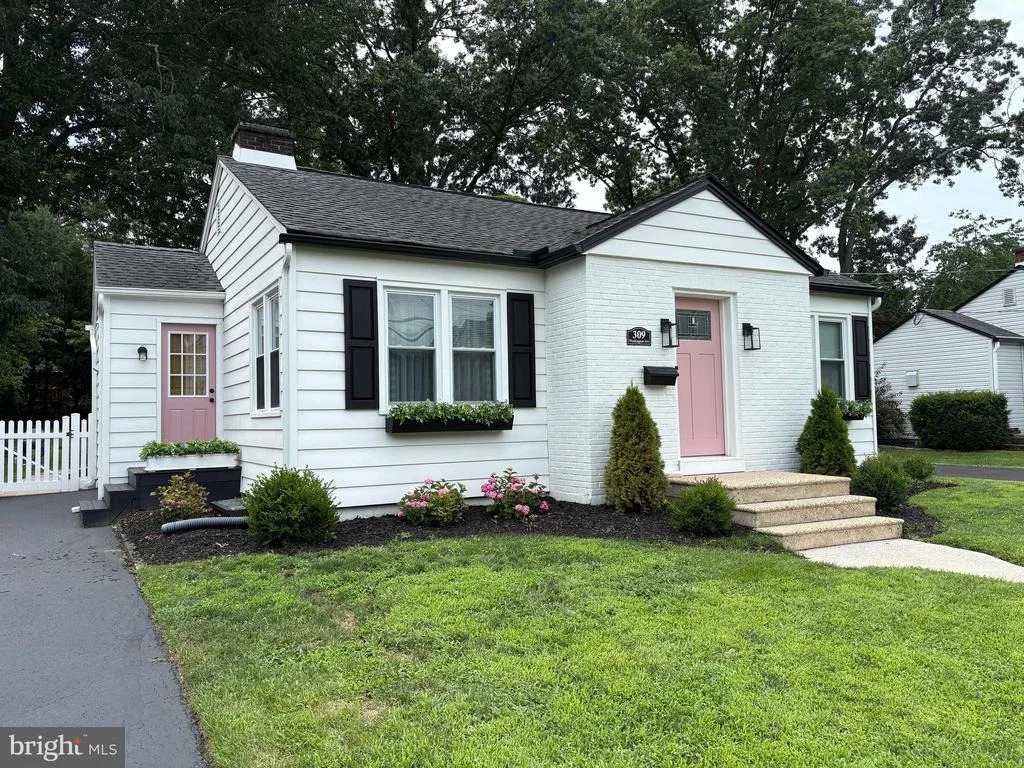 Photo of 309 WASHINGTON AVENUE
