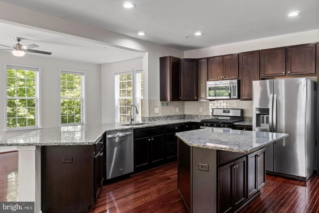 Photo of 9613 MANOR OAKS VIEW