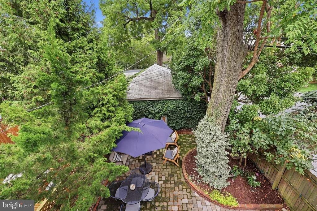 Photo of 512 ELM STREET