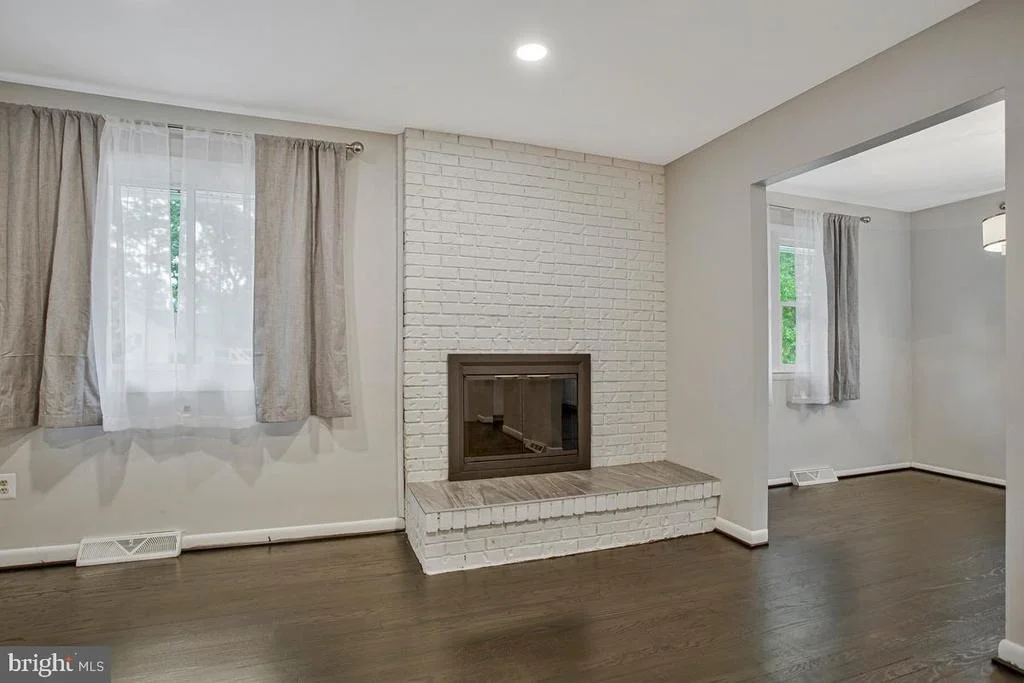Photo of 454 MANOR ROAD