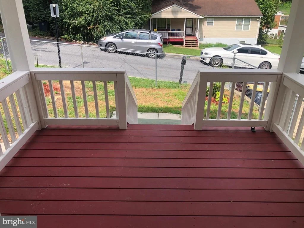 Photo of 516 MENTOR AVENUE