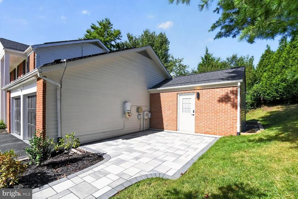 Photo of 9 RICHVIEW COURT