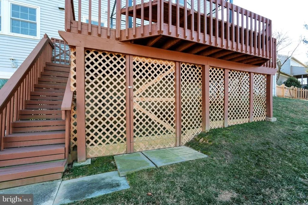 Photo of 915 POINTER RIDGE DRIVE