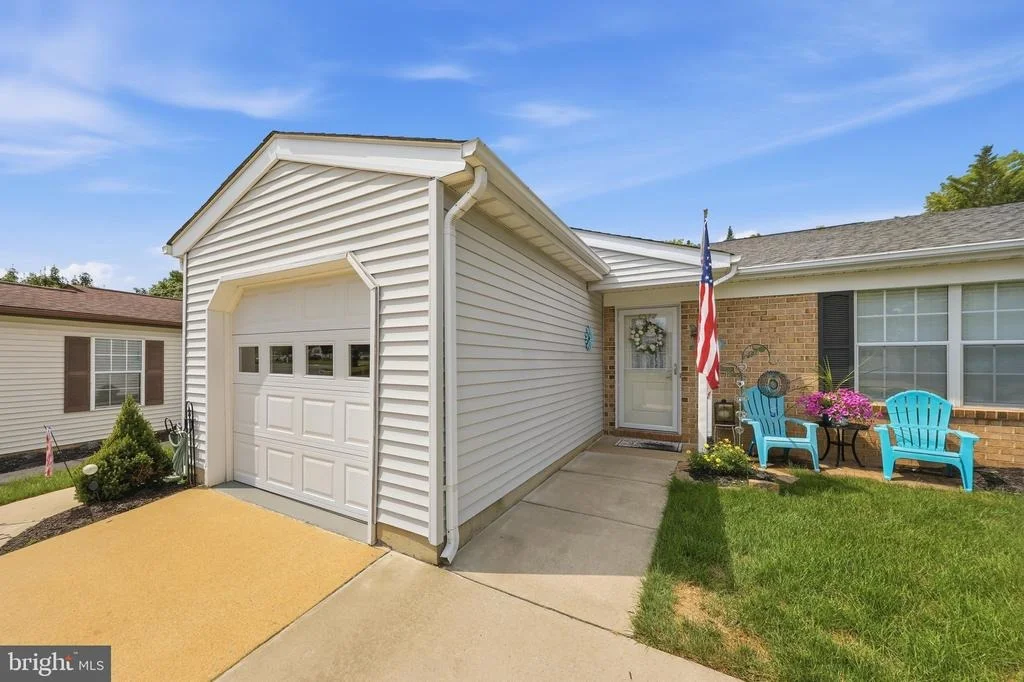 Photo of 5679 BARBERRY COURT