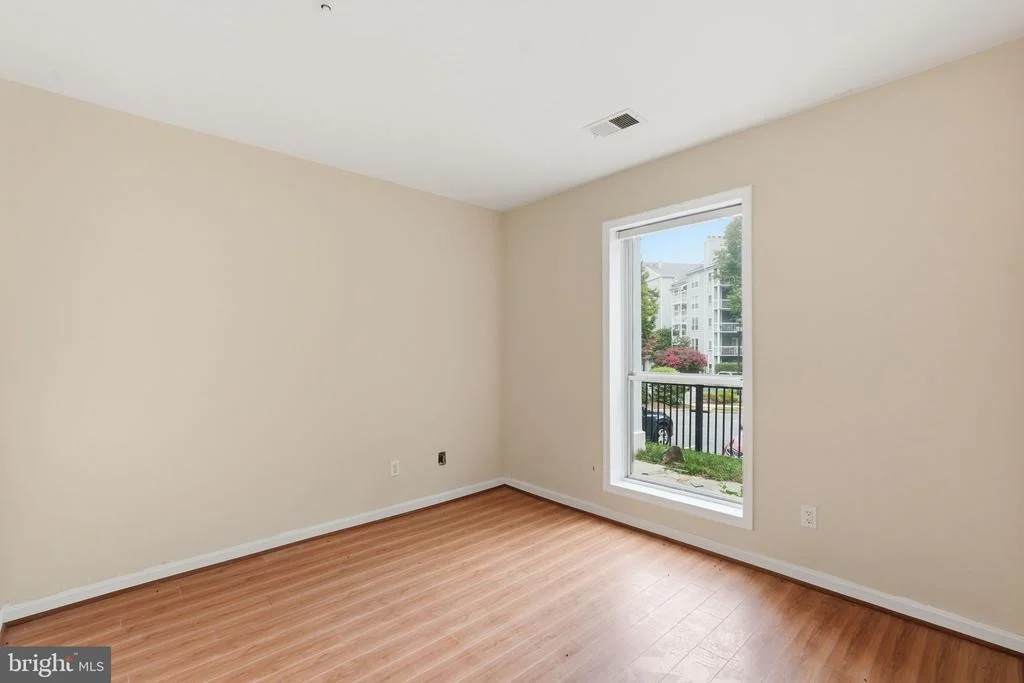 Photo of Unit 4A2 at 3176 SUMMIT SQUARE DRIVE