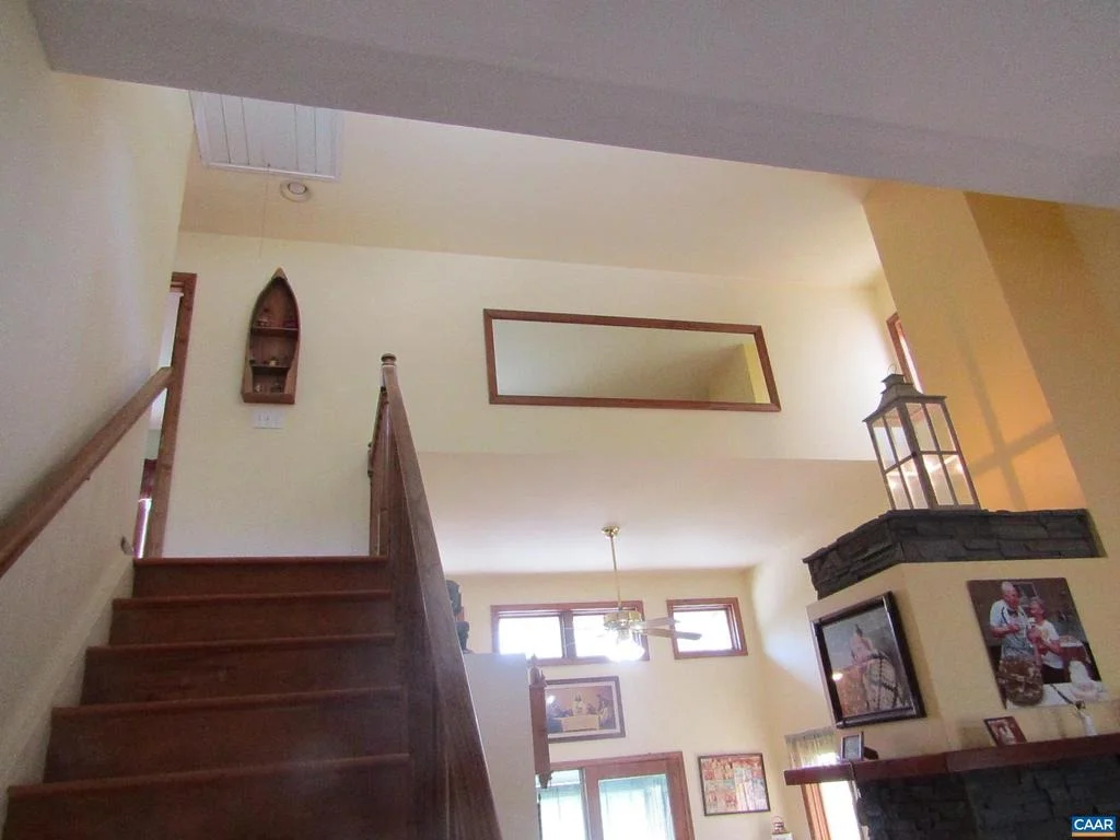 Photo of 798 JEFFERSON DR