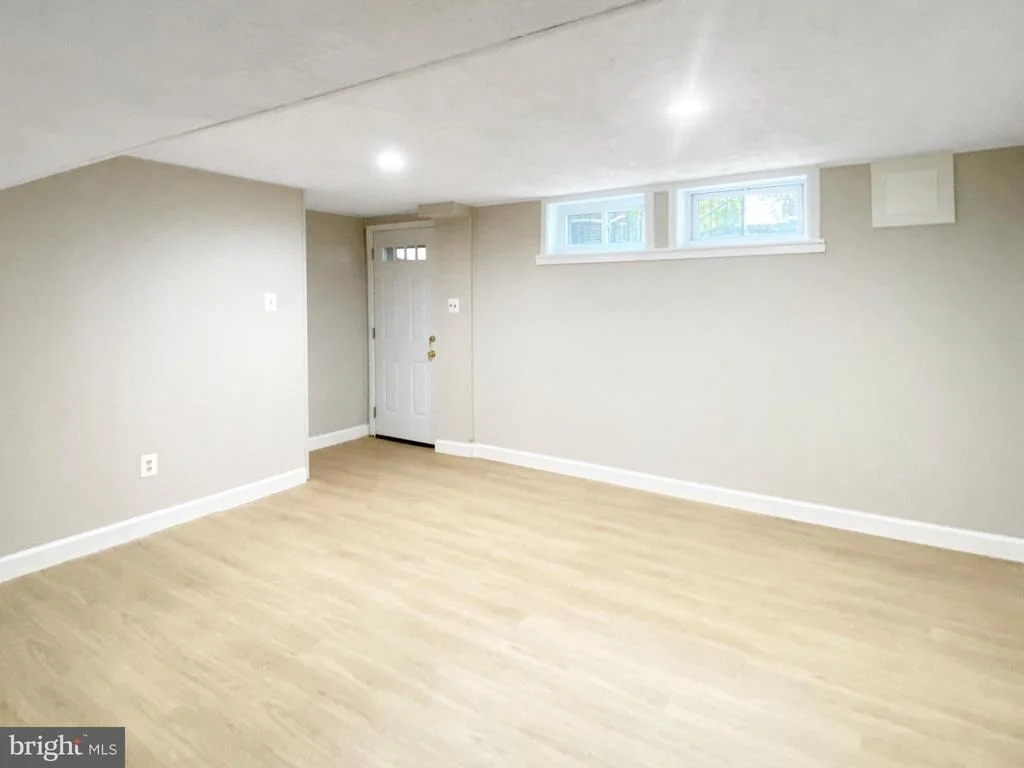 Photo of Unit 2C at 8486 IMPERIAL DRIVE
