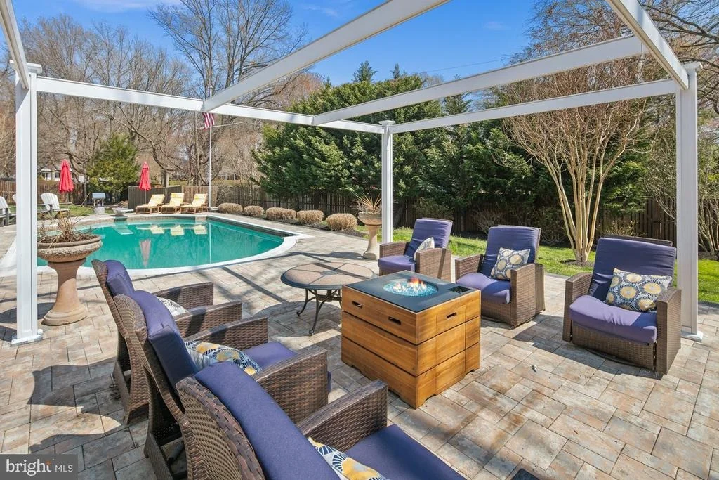 Photo of 9426 MOUNT VERNON CIRCLE