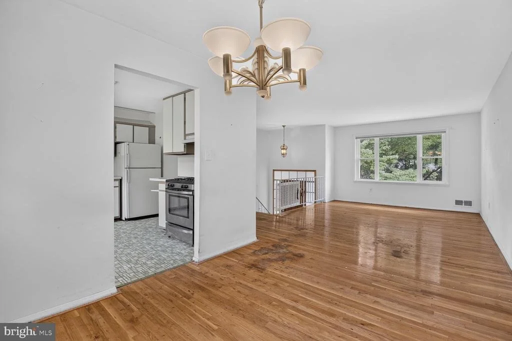 Photo of 1326 GRESHAM ROAD