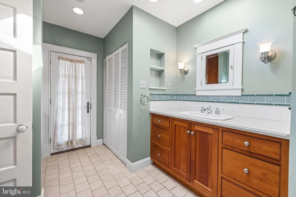 Photo of 225 HAWTHORNE ROAD