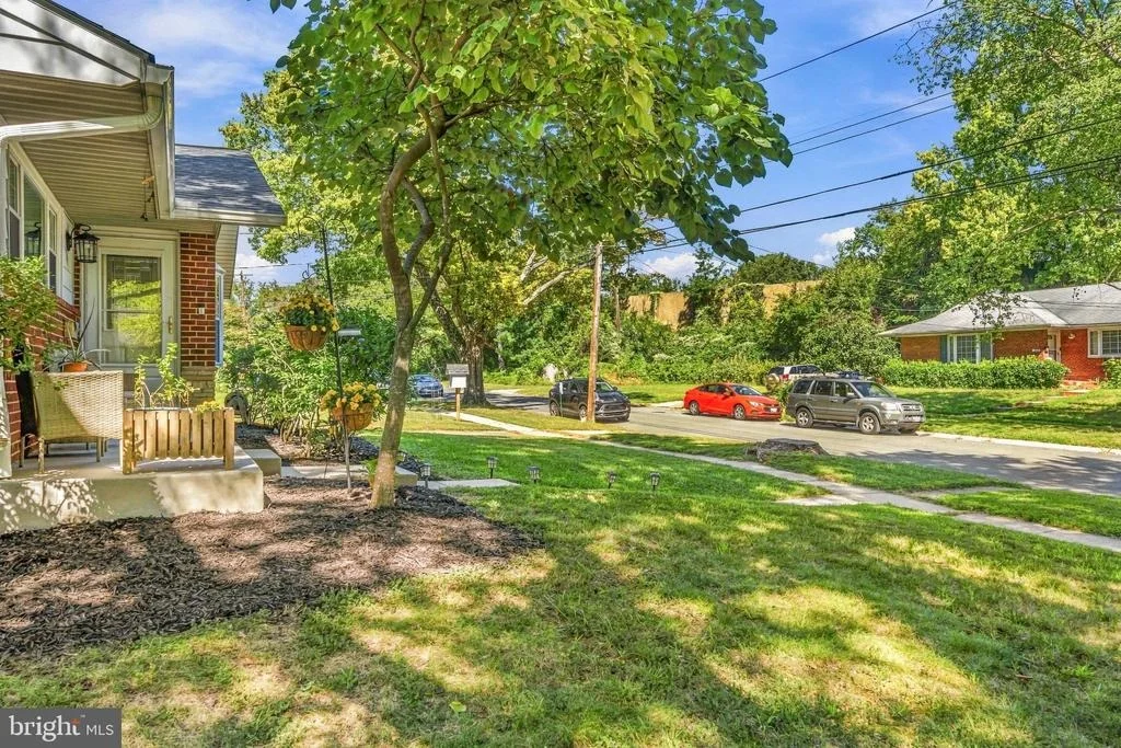 Photo of 1600 FLORA LANE