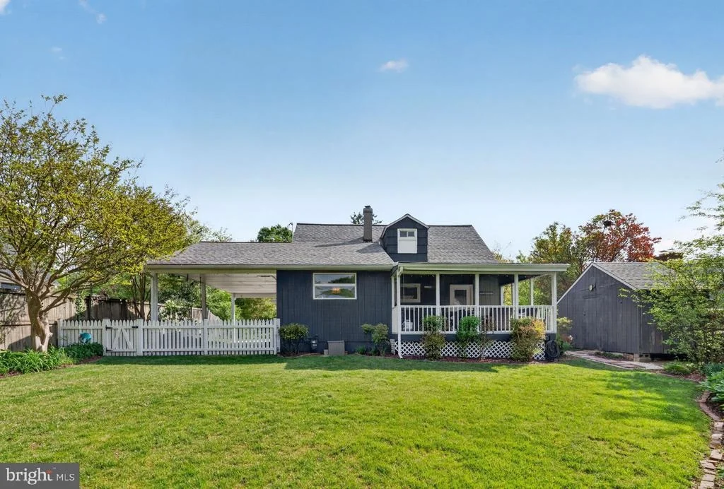 Photo of 7018 QUANDER ROAD