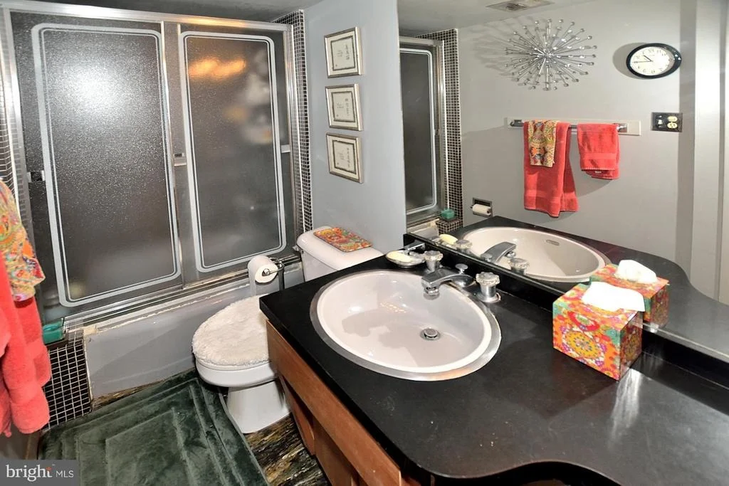 Photo of 4 BUTTONWOOD LANE