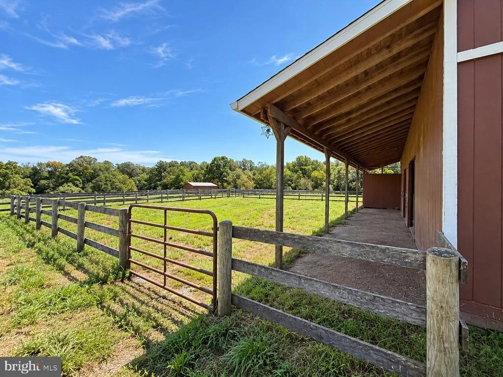 Photo of 4719 RIDGE ROAD