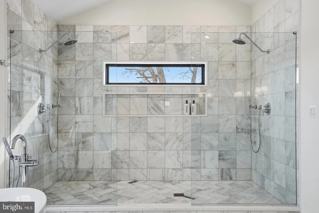 Photo of 6512 WILLIAMSBURG BOULEVARD