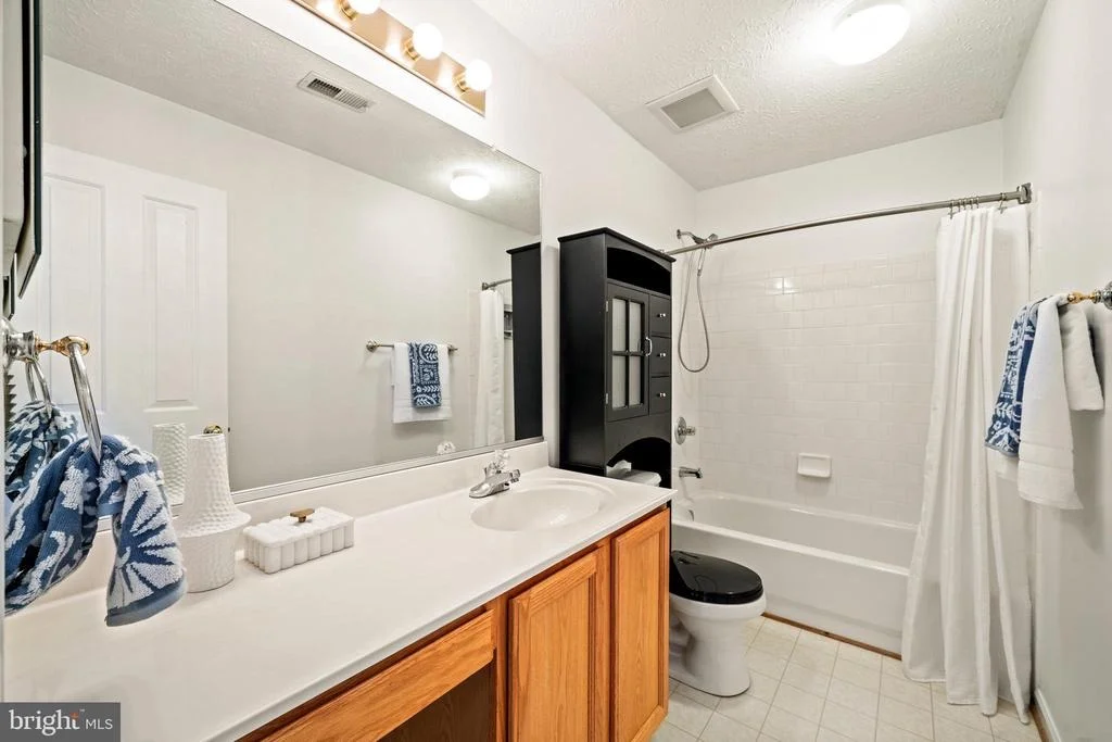 Photo of 1502 AVENNEL WAY