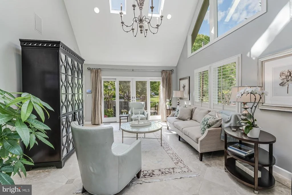 Photo of 4015 LAIRD PLACE