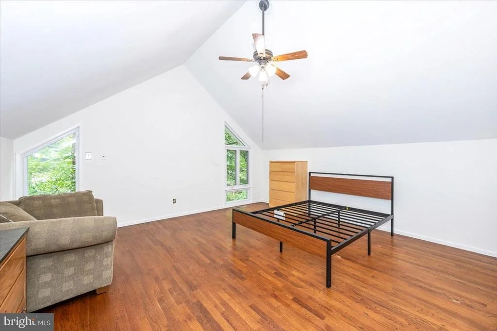 Photo of 9441 HOLBROOK