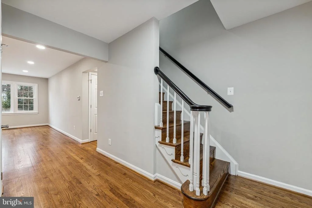 Photo of 3912 KING ARTHUR ROAD