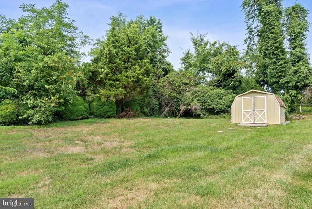 Photo of 6502 SUMMERHILL ROAD