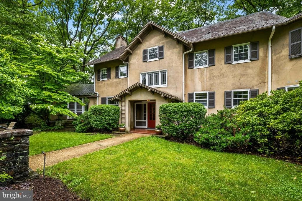 Photo of 222 LONGWOOD ROAD