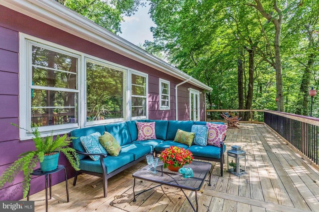 Photo of 7104 HADLOW COURT