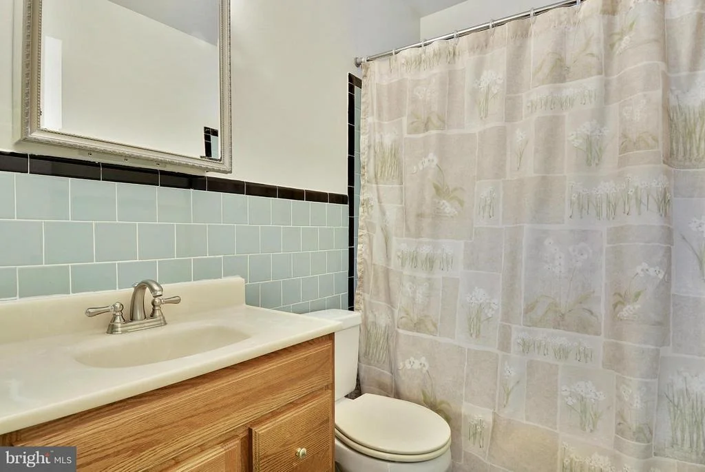 Photo of 2401 HARMON ROAD
