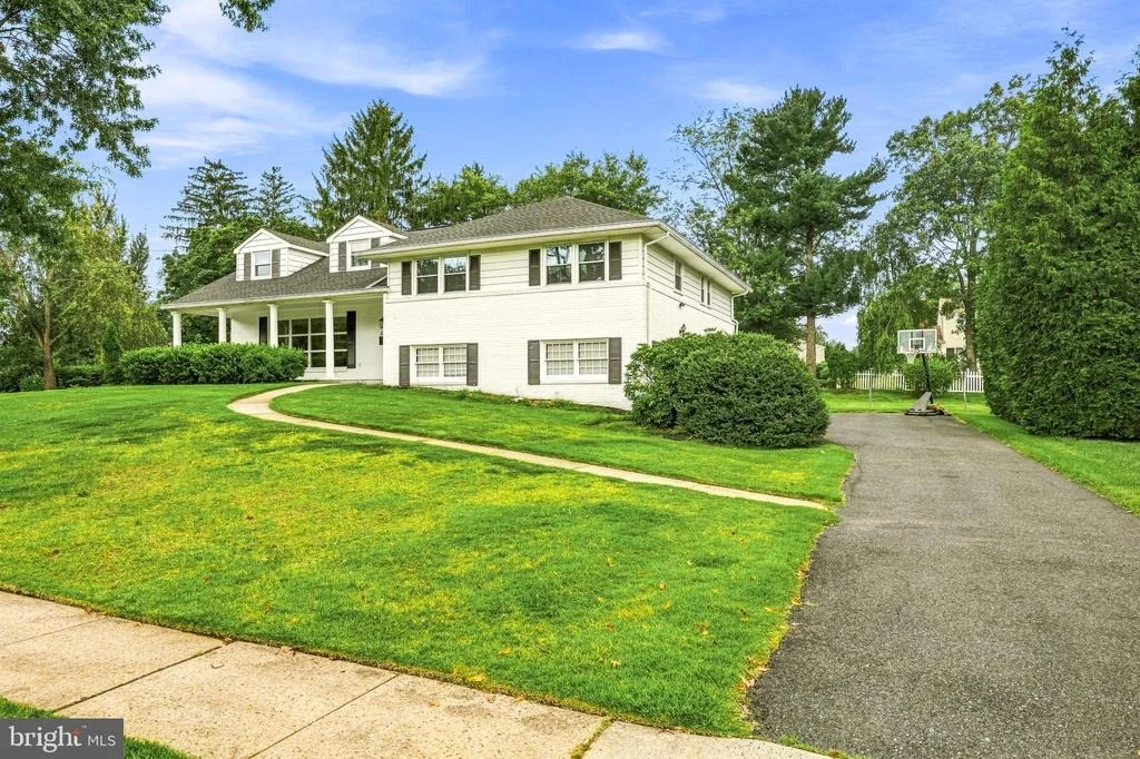 Photo of 2500 SALEM DRIVE