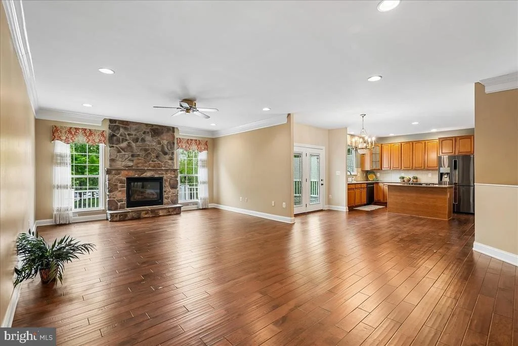 Photo of 320 N CONSTITUTION WAY
