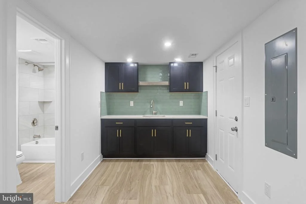 Photo of 305 WINE STREET