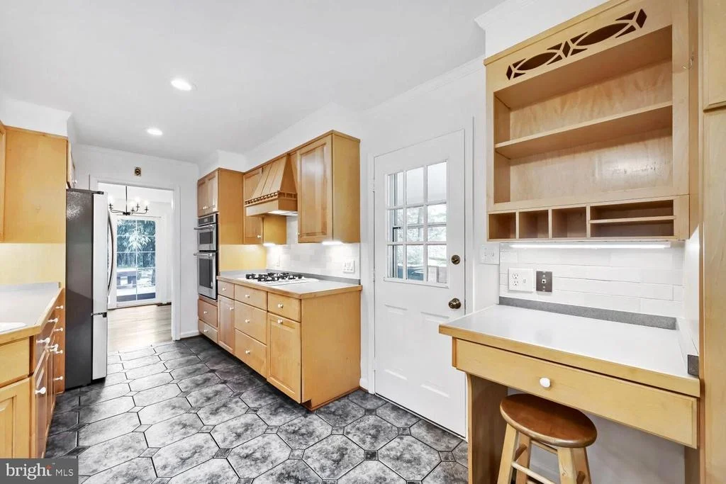 Photo of 852 DIAMOND DRIVE