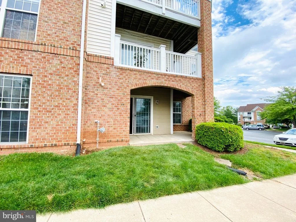 Photo of Unit 1D at 2103 WAYSIDE DR DRIVE