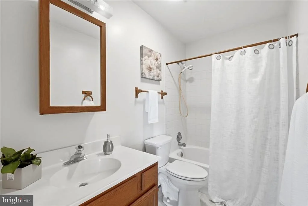 Photo of 7434 CEDAR KNOLLS DRIVE