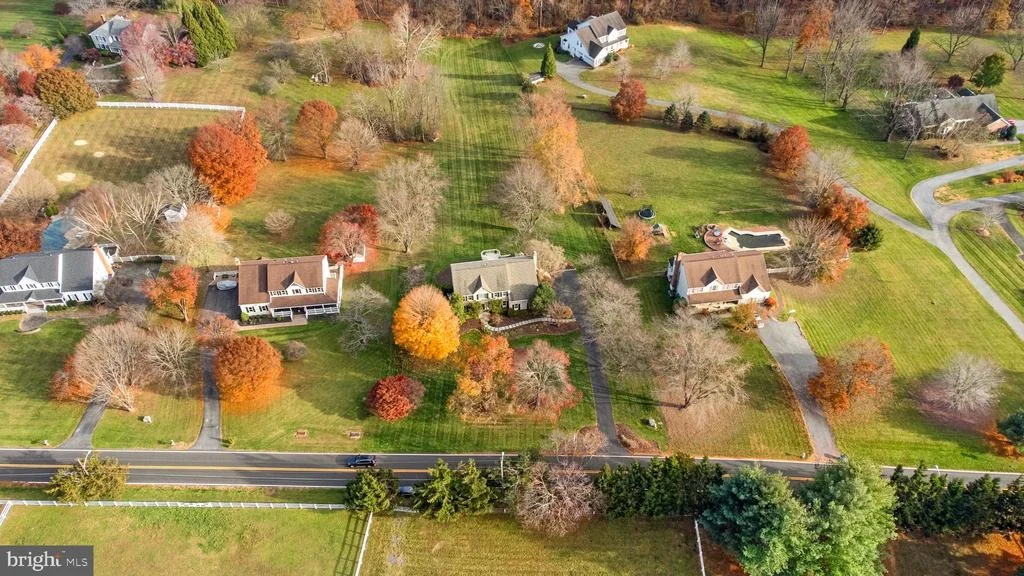 Photo of 9716 HUNTMASTER ROAD