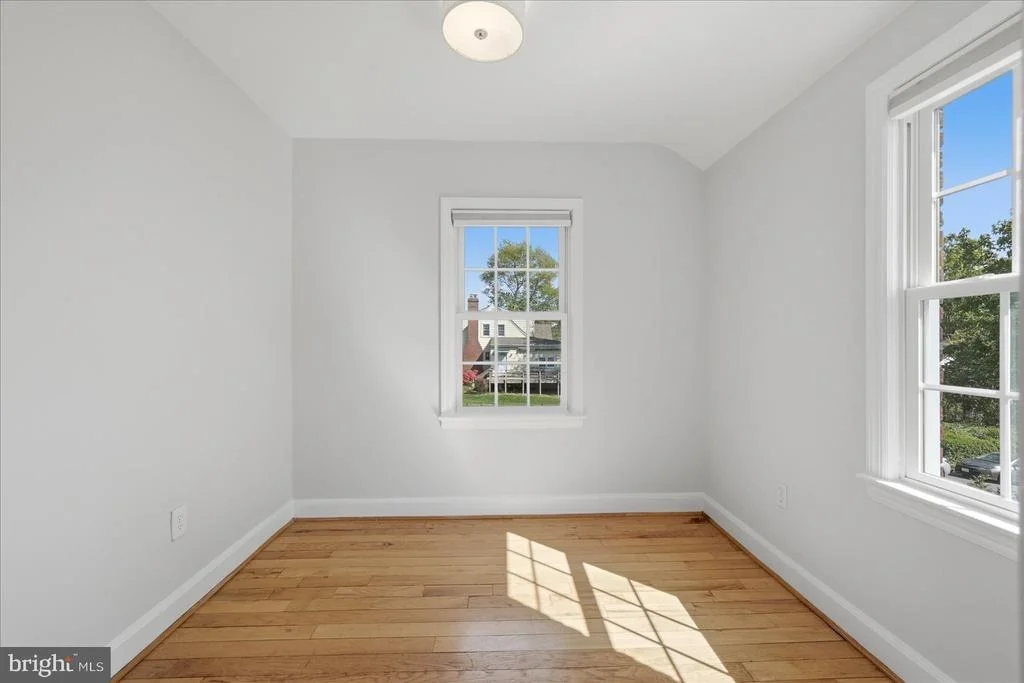 Photo of 4444 20TH ROAD N