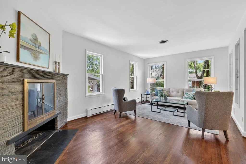 Photo of 4425 P STREET NW