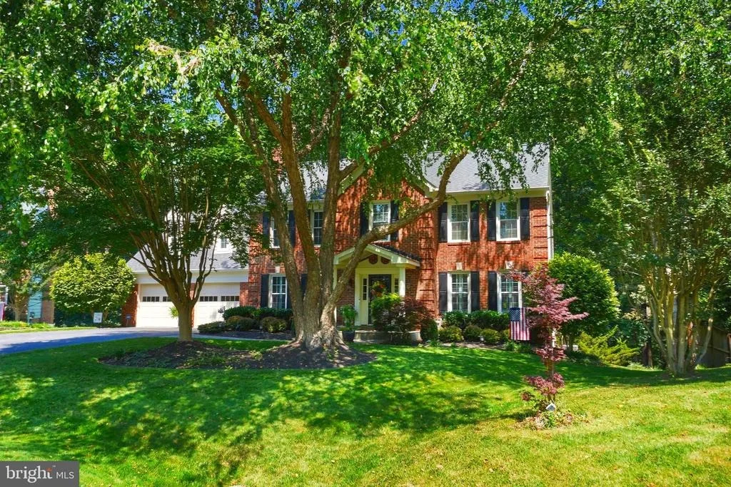 Photo of 616 SILVERSTONE COURT